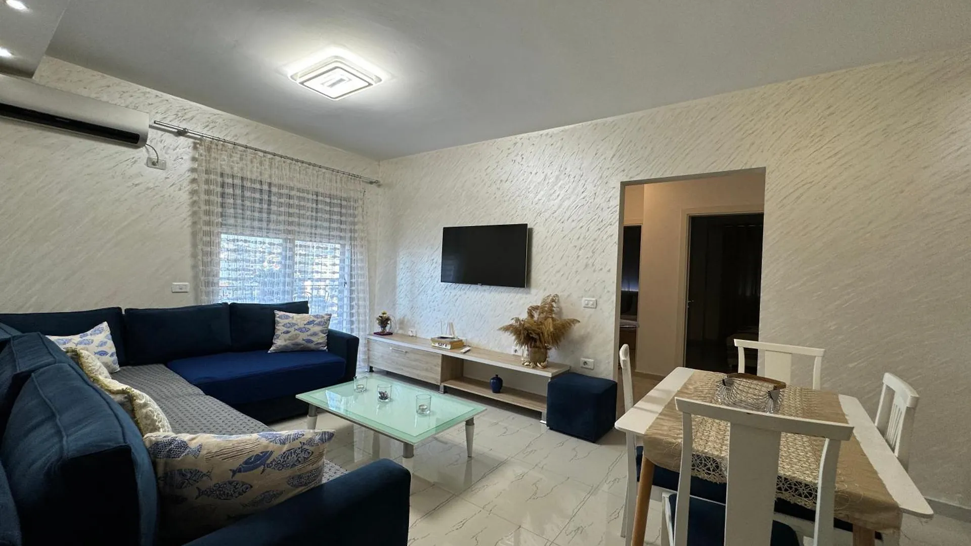 Adi'S Central Apartments Vlorë