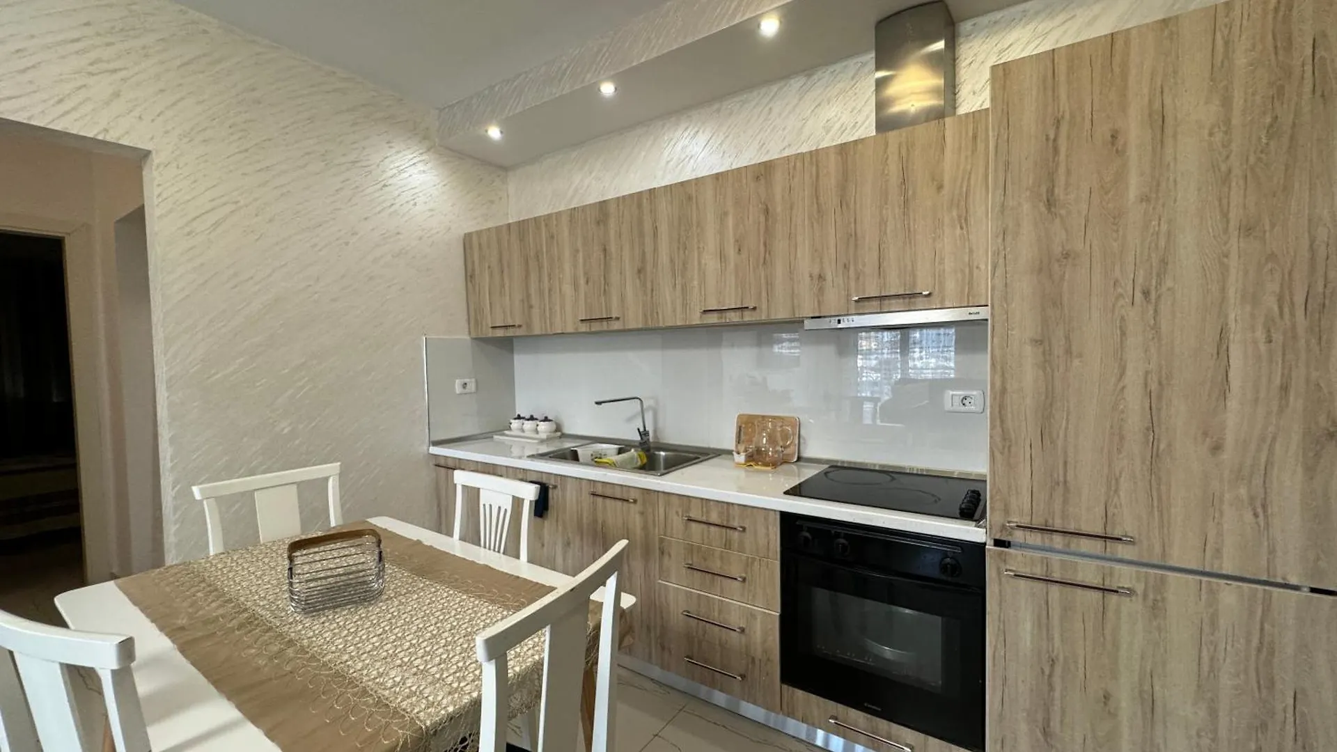 Adi'S Central Apartments Vlorë