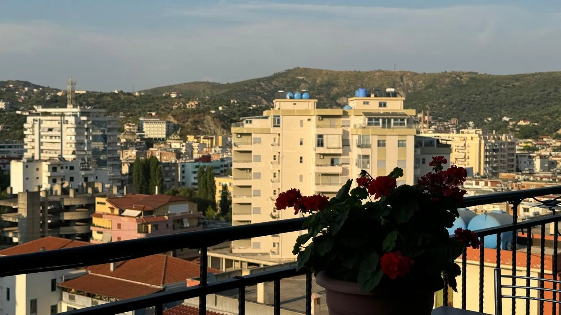 Adi'S Central Apartments Vlorë