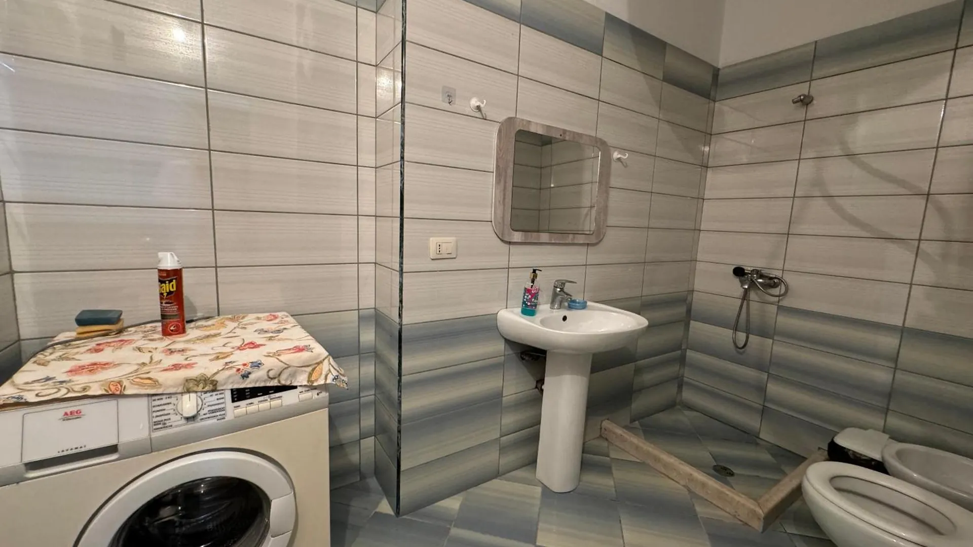 Adi'S Central Apartments Vlorë Albanië
