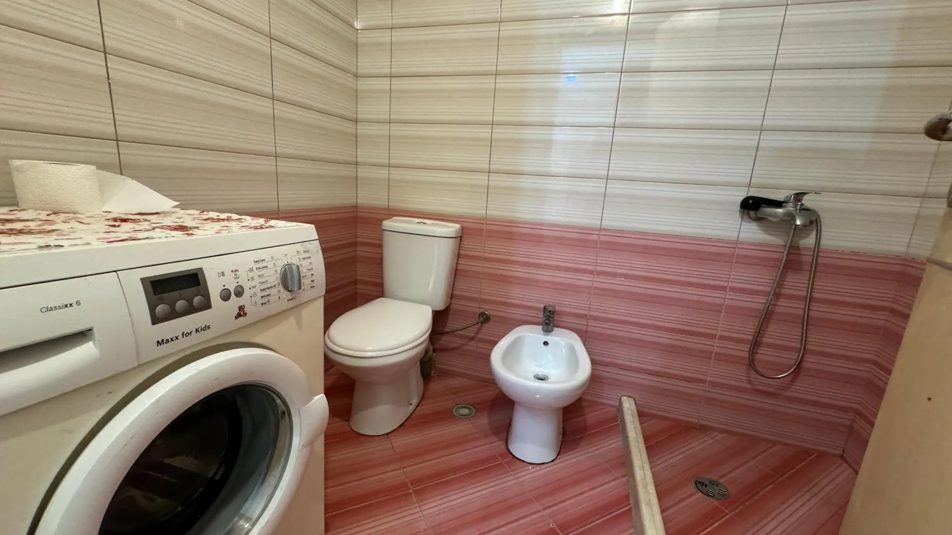 Adi'S Central Apartments Vlorë