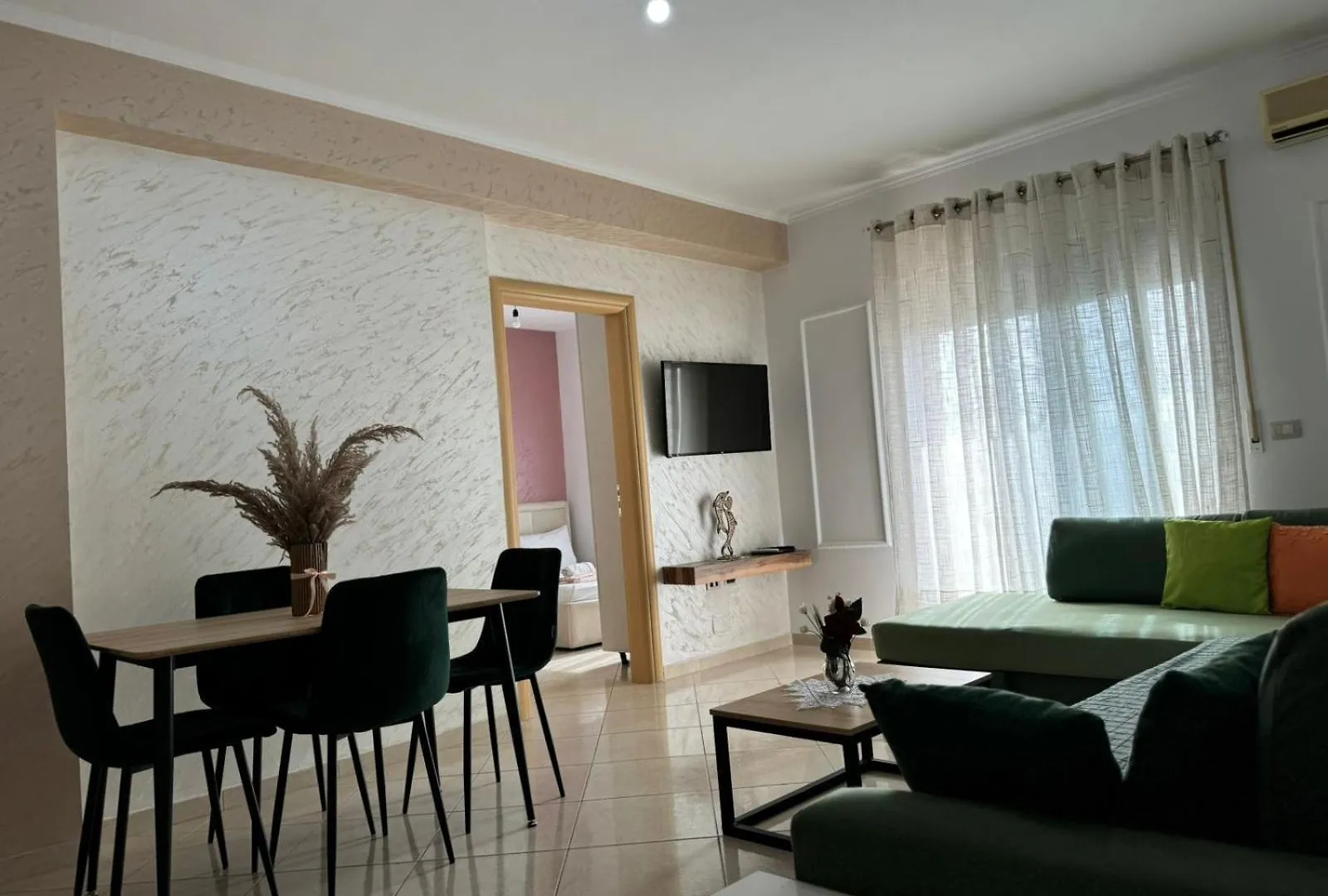 Adi'S Central Apartments Vlorë