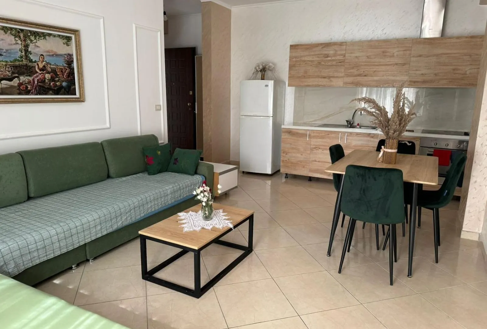 Adi'S Central Apartments Vlorë